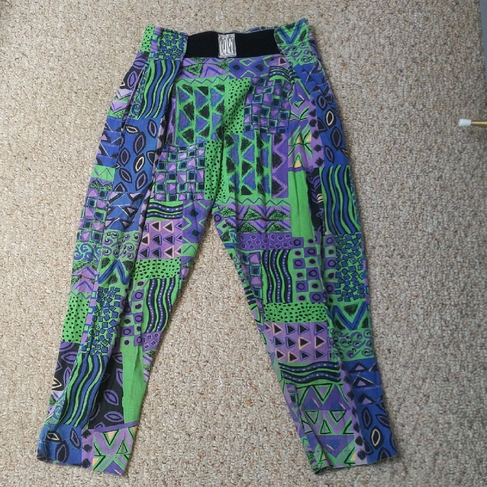 Colorful Geometric Print Capris